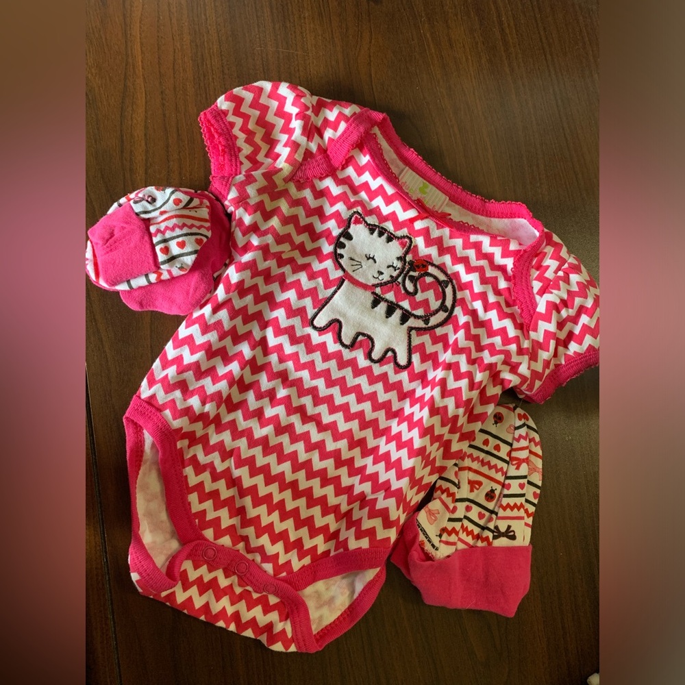 5 pieces/ 3-6 months girls outfit